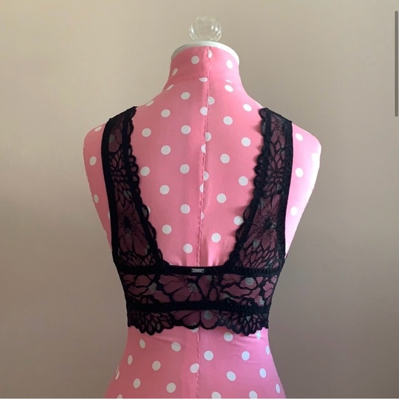 VS black lace bralette. Never worn. - Picture 4 of 8